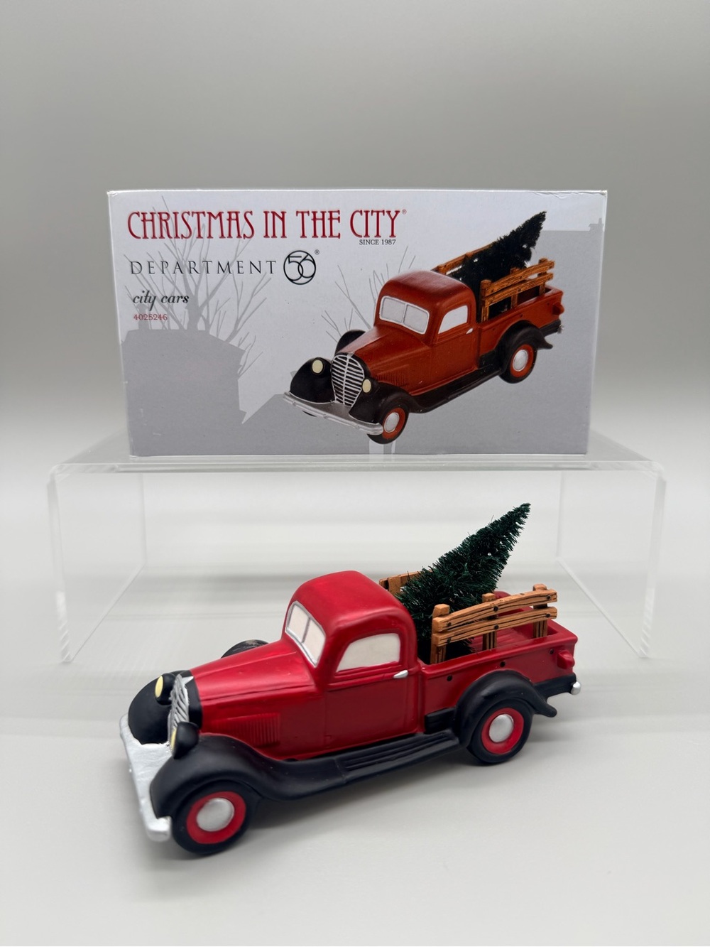 Dept 56 Christmas in the City Red Pickup Truck Vintage Car 4025246 Boxed